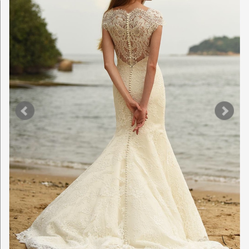 Augusta Jones Wedding Dress